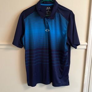 Blue size large men’s Oakley golf polo. Like new.